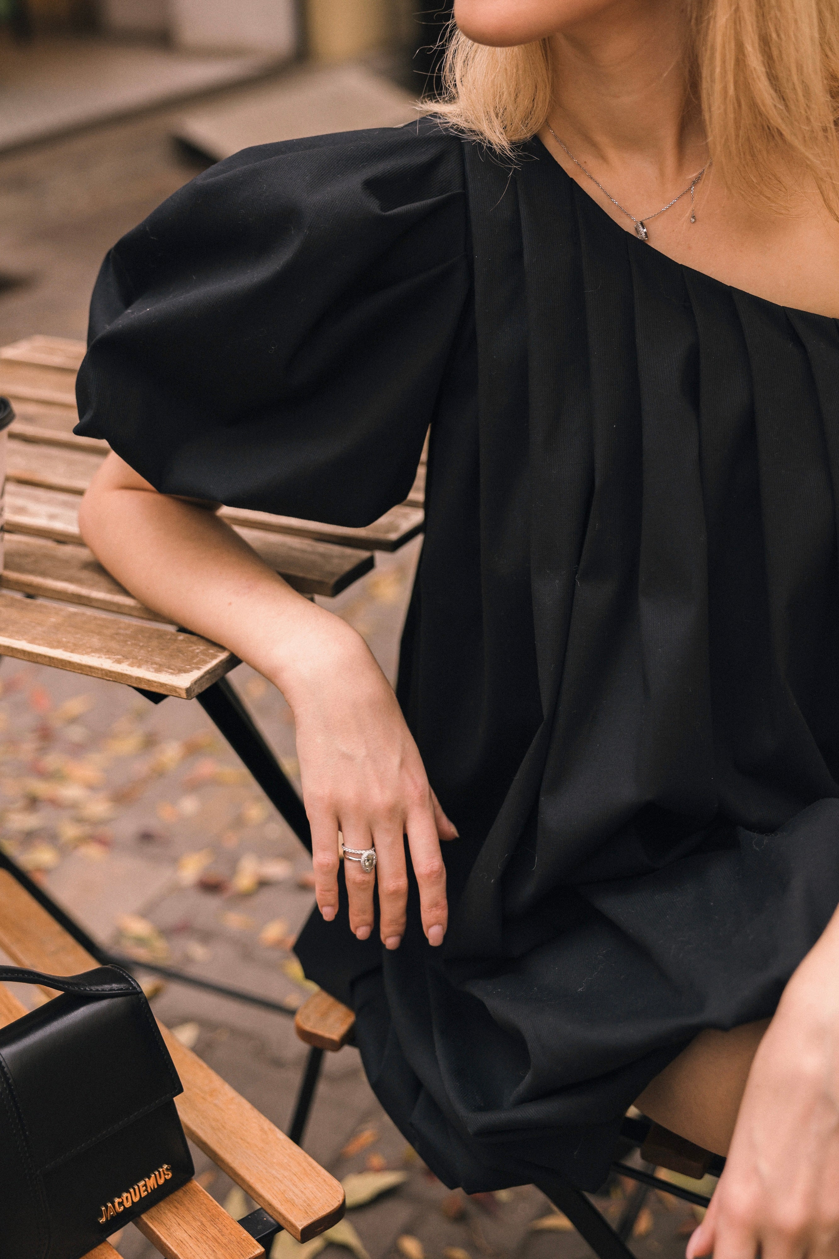 Pavia puff dress - black