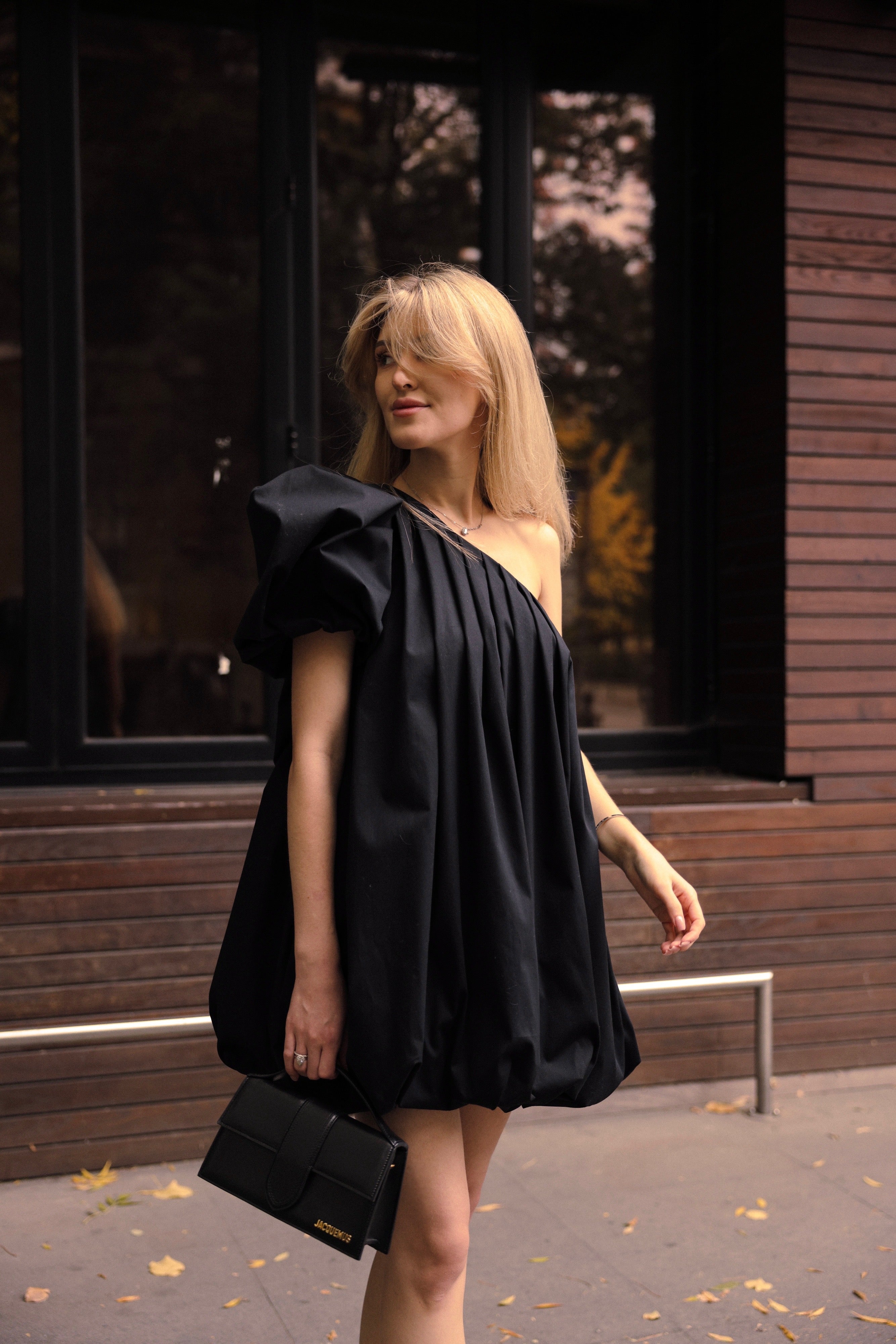 Pavia puff dress - black